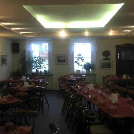 Gasthof Gaststätte&pension Zur Heimat 2*