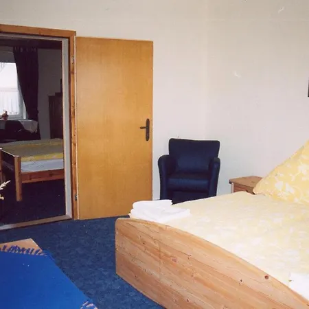 Gaststatte & Zur Heimat Guest house Am Mellensee